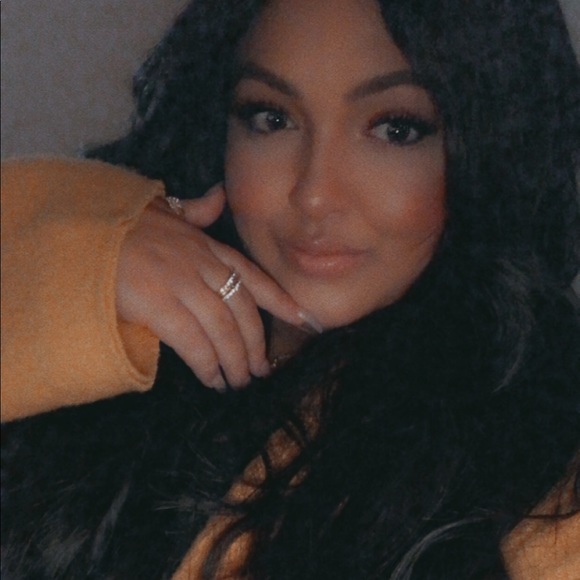 Meet your Posher, Keelie - Picture 1 of 1